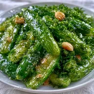 Homemade Pickles with White Vinegar
